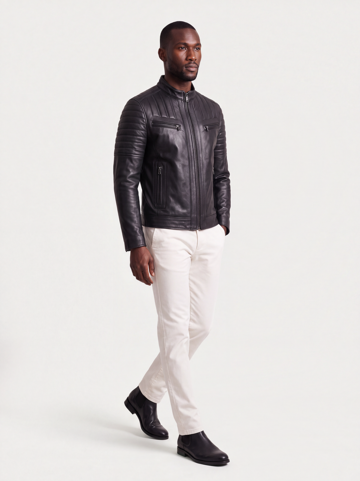 Racer Varenne en cuir d'agneau matelassé noir porté, vue de trois-quarts