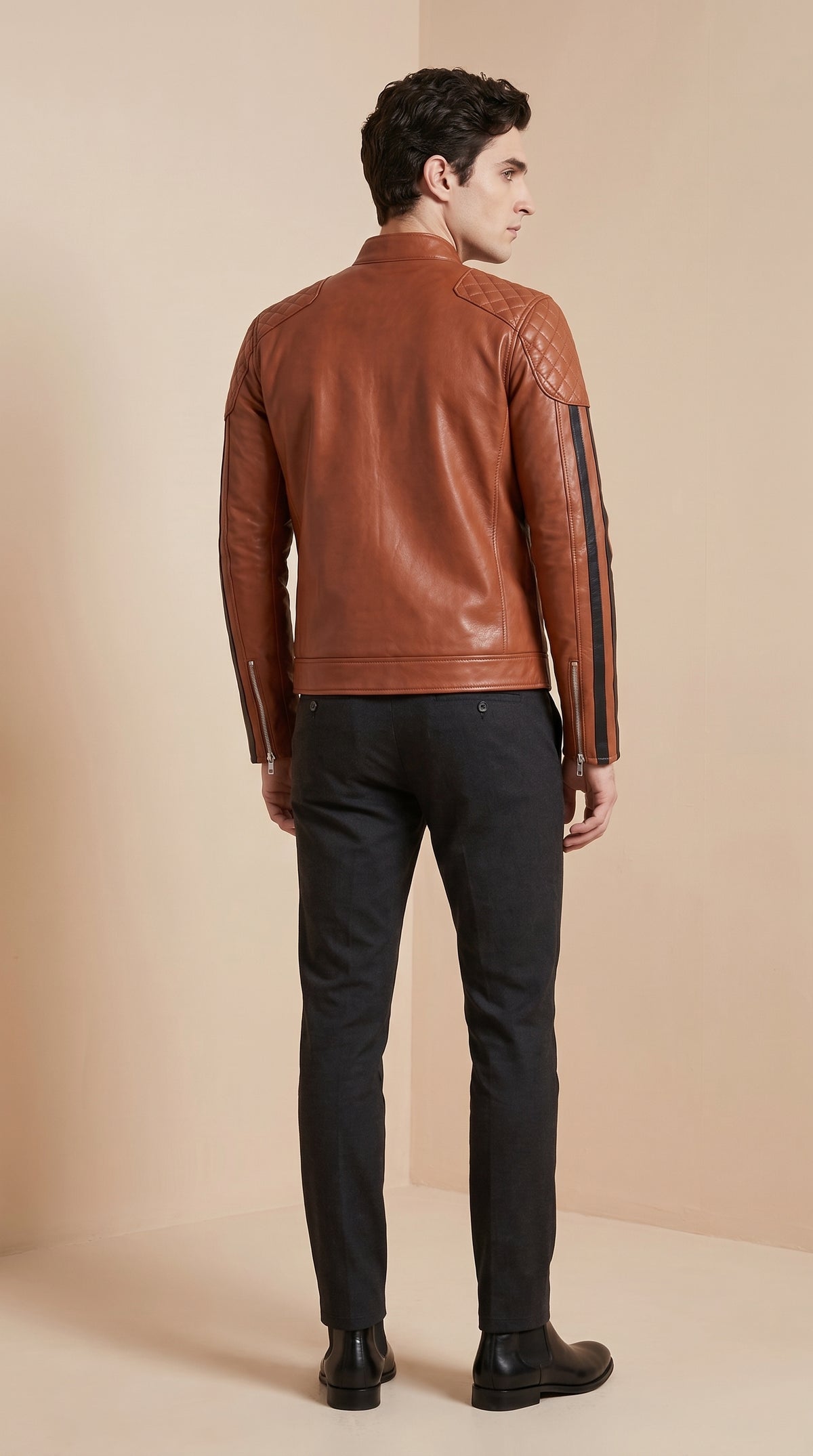 Racer en cuir d’agneau à bandes — Cognac — Varenne